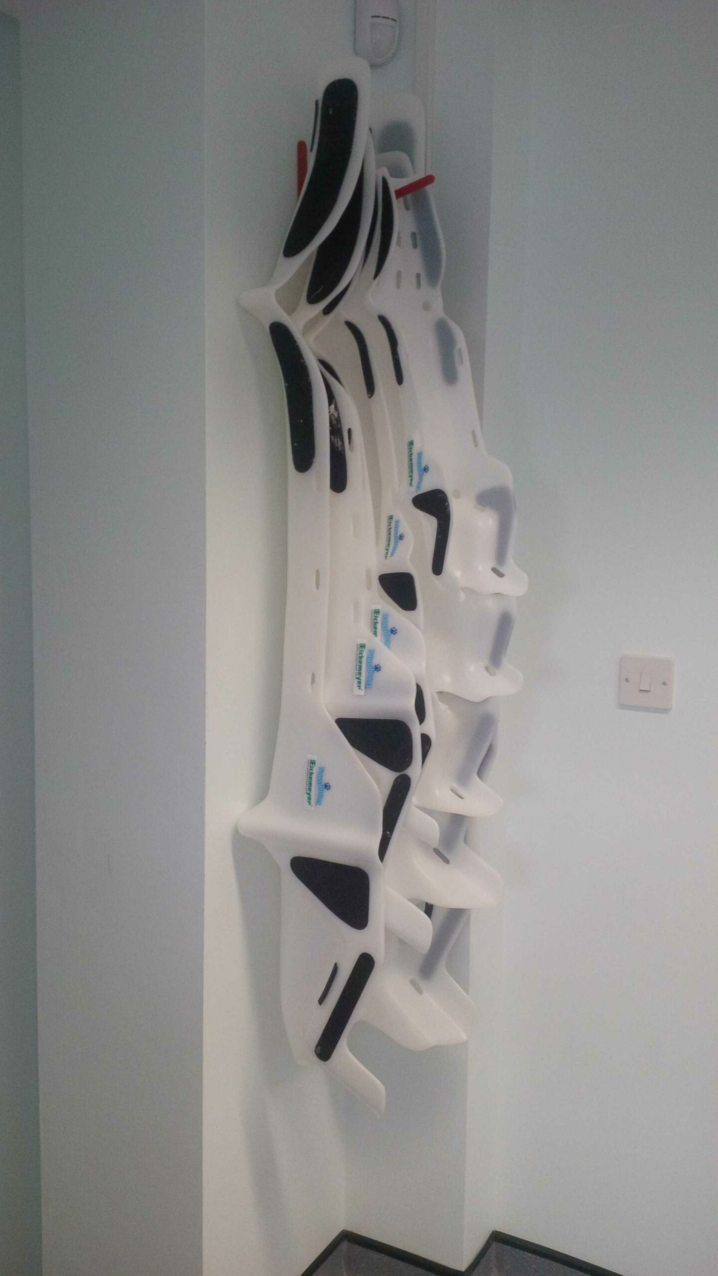 Pawsitioner set on hanger